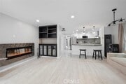 Photo - 905 Dickson St