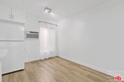 Photo - 6640 Woodman Ave Apartment Unit 2