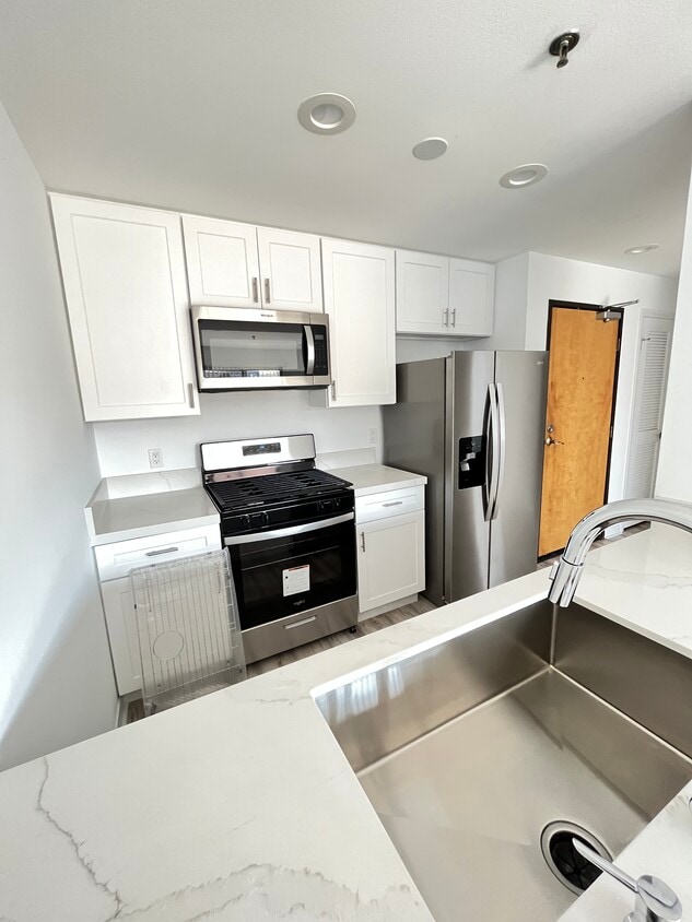 Floor Plan - 202