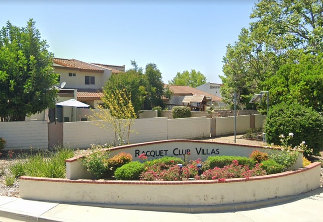 Building Photo - 972 Woodlawn Dr Rental