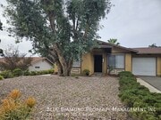 Photo - 1615 Peacock Blvd