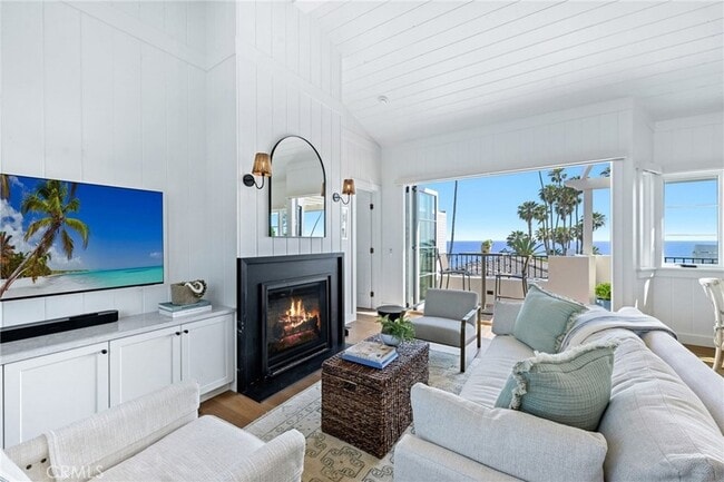 Photo - 360 Cliff Dr