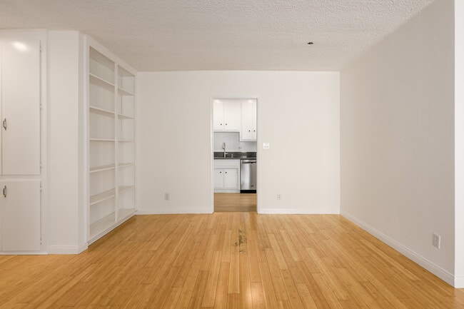 Dining Area - 2803 Arizona Ave
