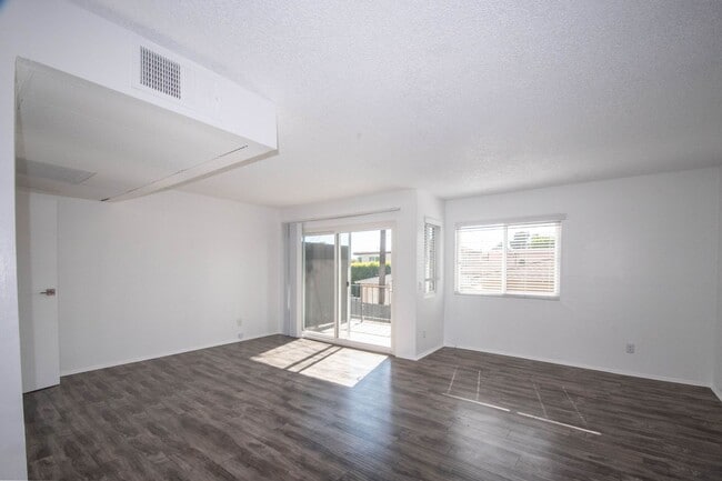 Photo - 13800 Sherman Way Unit 102