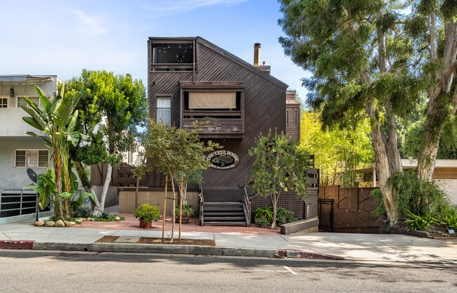 Photo - 906 Kings Rd