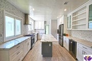 Photo - 1152 S Hayworth Ave Townhome