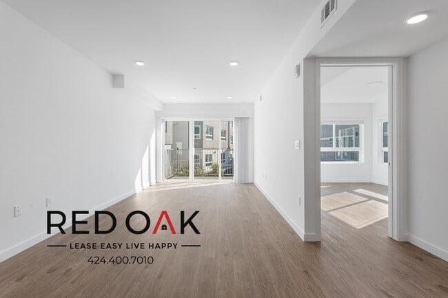 1011-1013 Everett St - 1011-1013 Everett St Condo Unit B-101