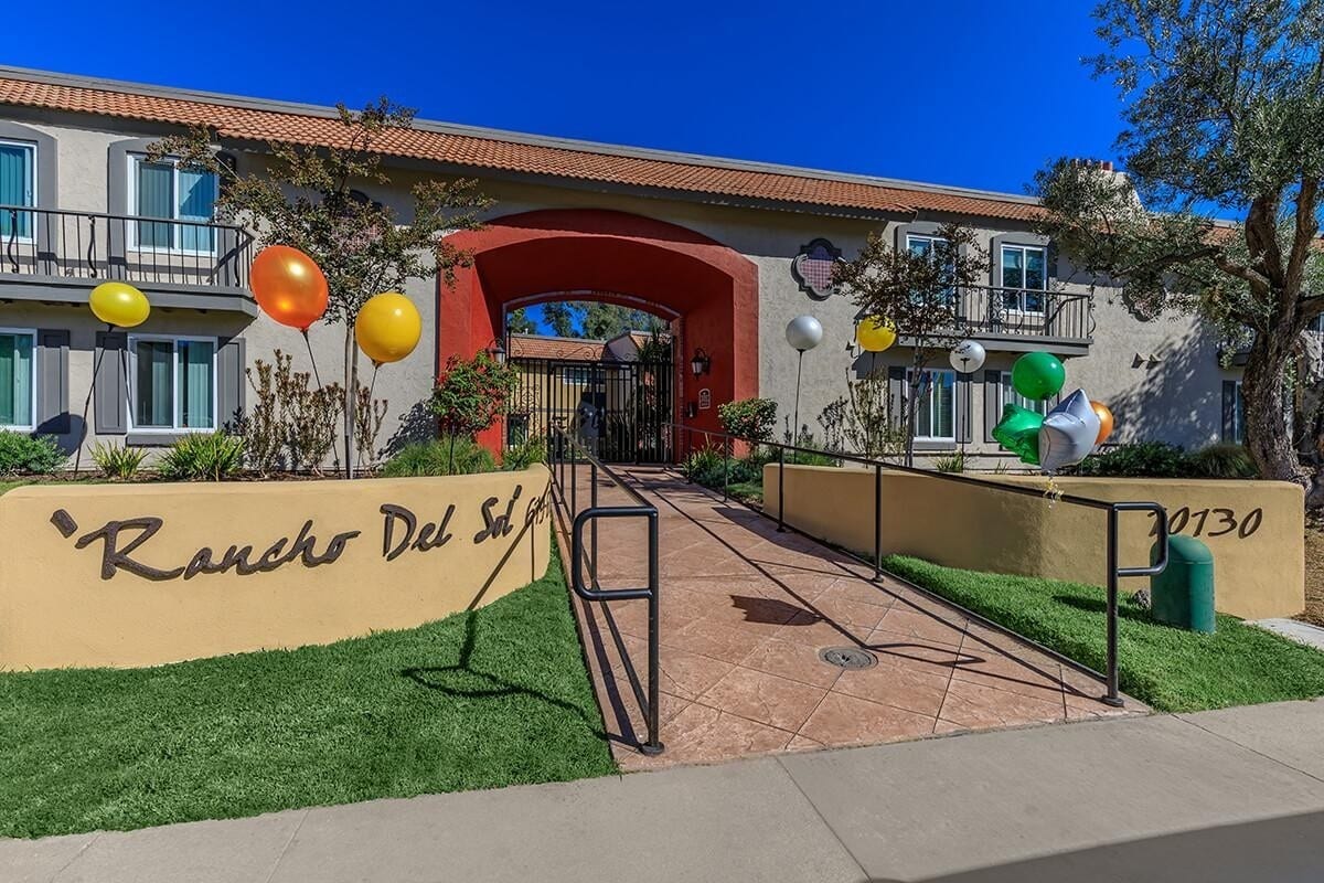 Floor Plan - 2/2 Downstairs