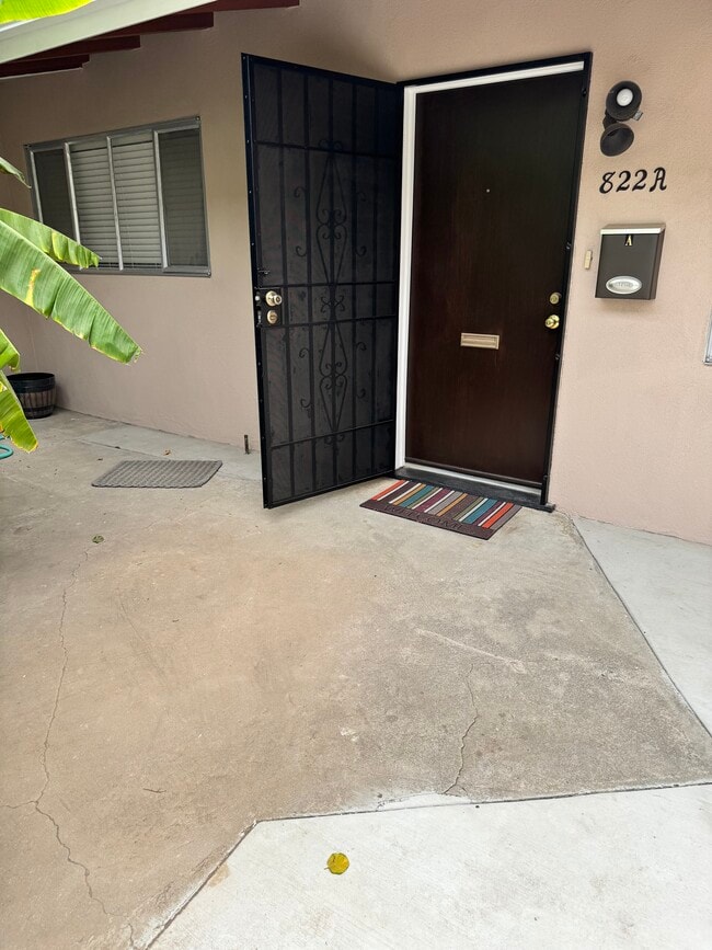 Building Photo - 822 21st St Rental