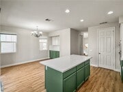 Photo - 20546 Earl St