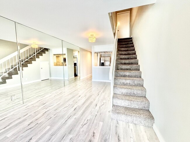 Photo - 258 E Surfside Dr Condo