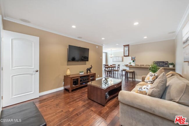 Photo - 525 N Sycamore Ave Unit 419