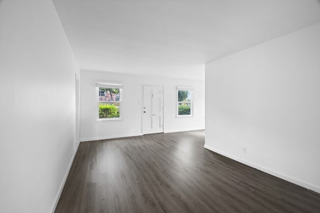 Photo - 3493 Meier St