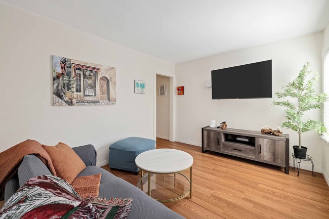 Photo - 1634 Bayview Dr Unit A