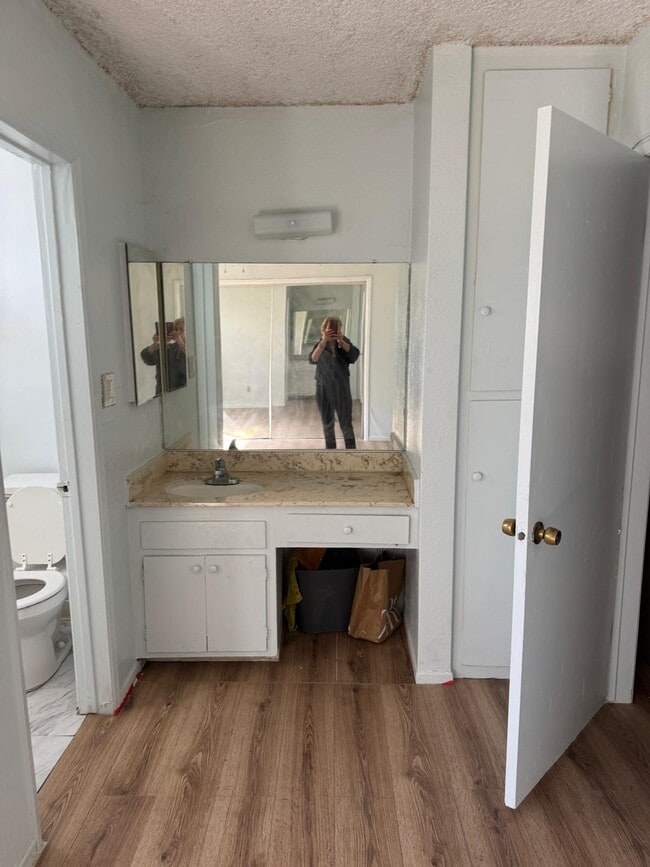 Photo - 6819 Variel Ave Unit 1