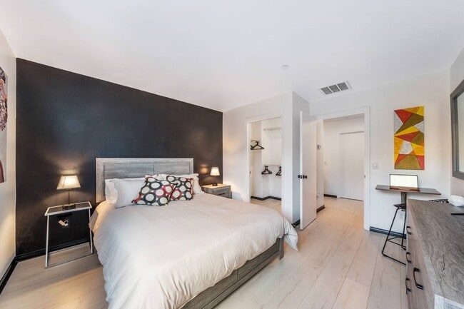 Photo - 7225 Cedar Rd