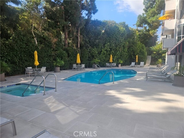 Photo - 8530 Holloway Dr Unit 303