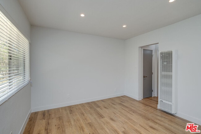 Photo - 4140 Grand View Blvd Unit 15