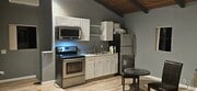 Full kitchen - 1827 Sonoma Ln
