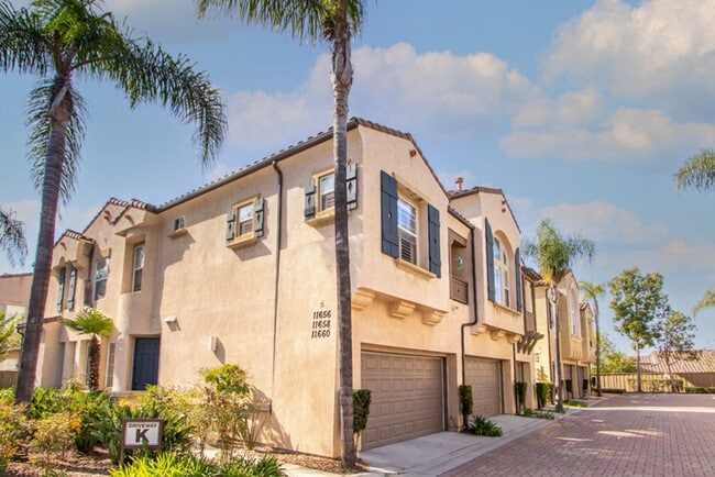 Beautiful 2 Bedroom / 2 Bath Condo in Desi... - Beautiful 2 Bedroom / 2 Bath Condo in Desi...