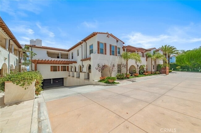 Photo - 28220 Highridge Rd Unit 204