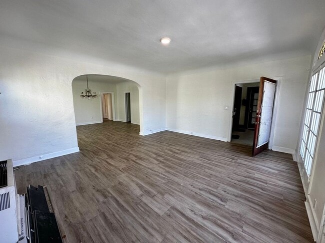 Photo - 226 S New Hampshire Ave Unit Apt 1