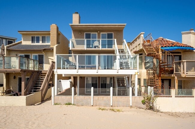 Building Photo - 5 Bedroom + 4 Bathroom Home | Ocean Opulence | Furnished Monthly Rental