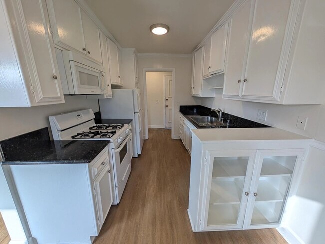 Photo - 1631 Barry Ave Apartment Unit 1