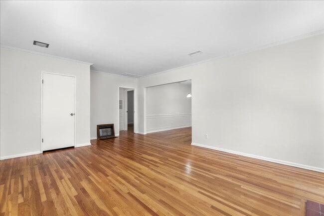 Photo - 6706 Densmore Ave