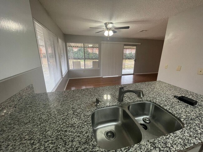 Photo - Charming 3-Bedroom Home in Hemet!