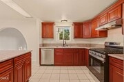 Photo - 1379 Glen Ave