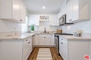 Photo - 1812 W Glenoaks Blvd