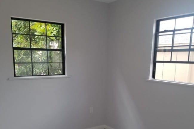 Photo - 537 W Milford St