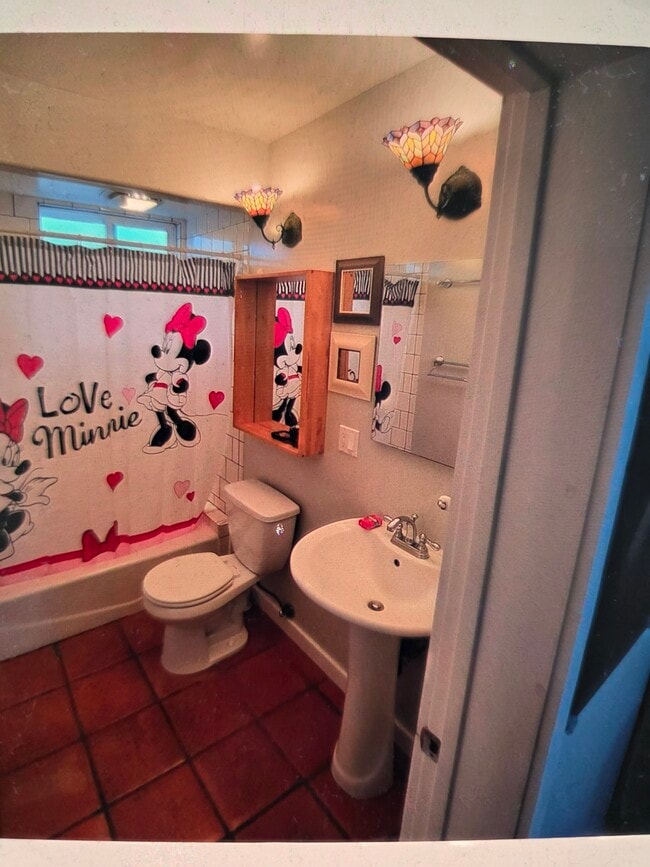 Search " Venice Mar Vista Comfy Retro " for full description - 3786 Meier St