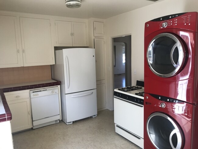 Photo - Spacious and Beautiful Home