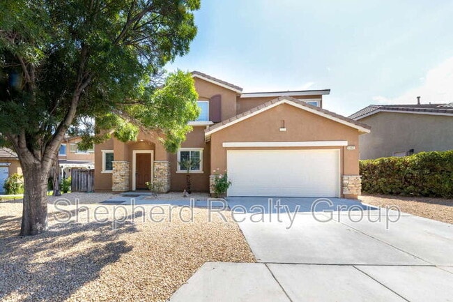 Photo - 2002 Clemens Pl