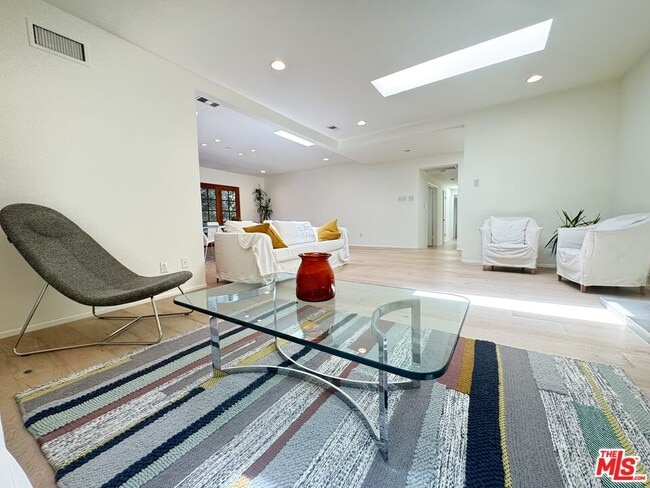 Photo - 7586 Woodrow Wilson Dr