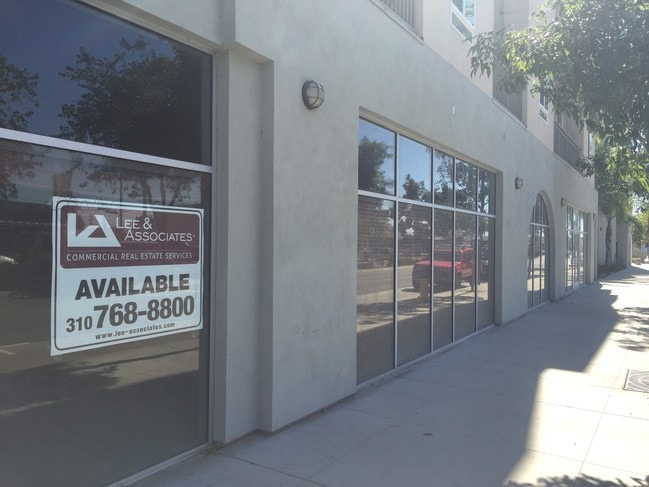 Photo - Hollydale Plaza Apartments