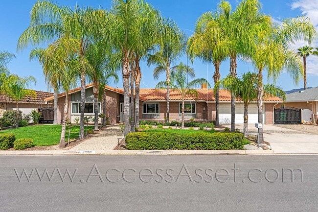 Building Photo - Beautiful 3BR/2BA Home In Hemet With Lush Backyard & Fruit Trees!