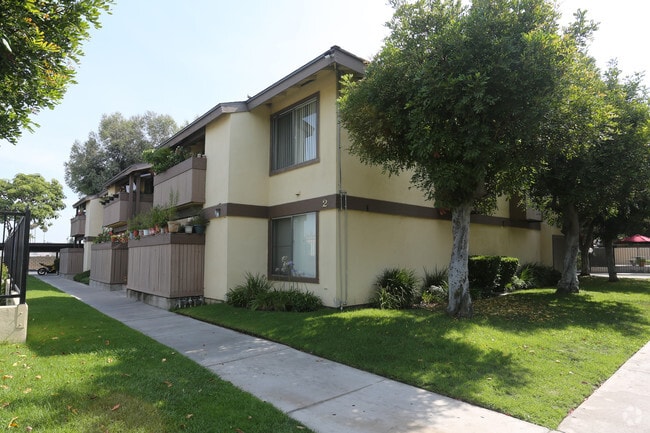 Photo - Park Plaza Apartments