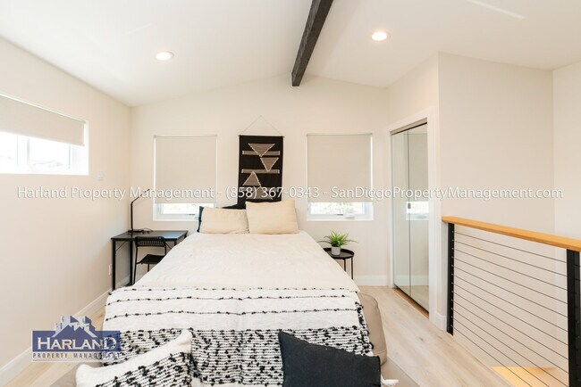 Photo - 2831 Monroe Ave