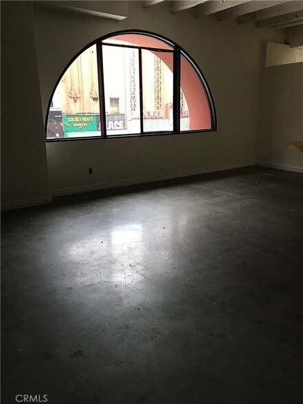 Photo - 312 W 5th St Unit M6