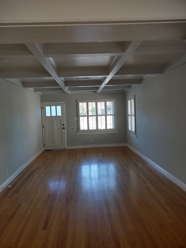 Photo - 558 Brooks Ave