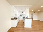 Photo - 6041 Whitsett Ave Unit 303