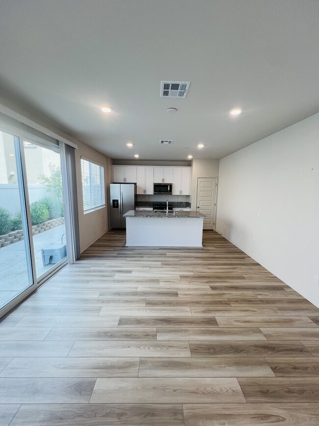 Photo - 40383 Birchfield Dr