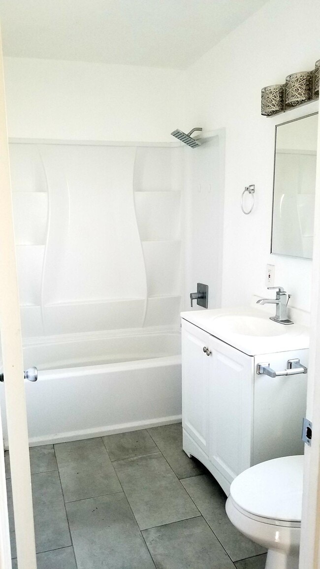 Photo - 3213 Bartdon Ave Unit 3