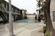 Photo - Mardi Gras Apartments