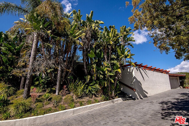 Photo - 8405 Edwin Dr