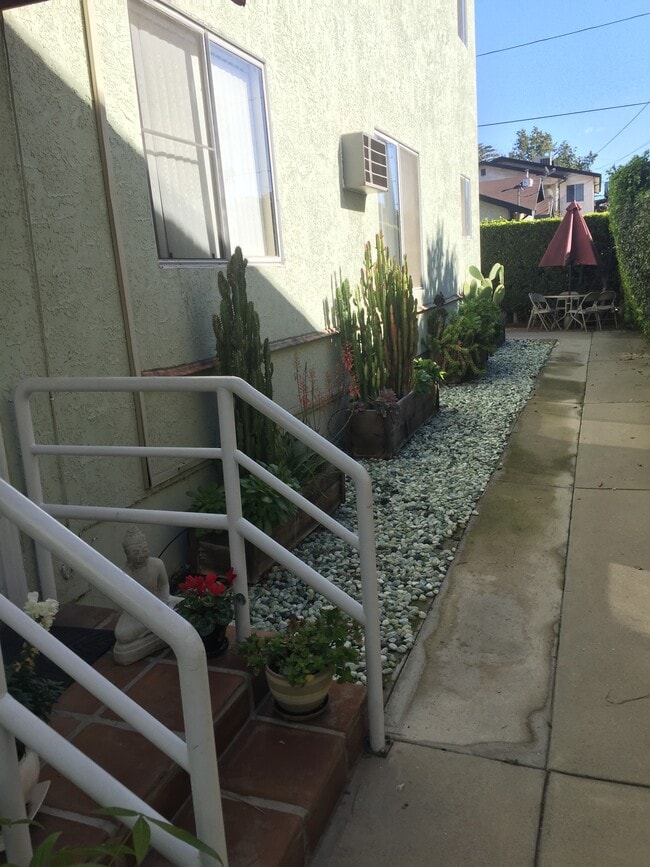 Photo - 1943 Vista Del Mar St Unit 3