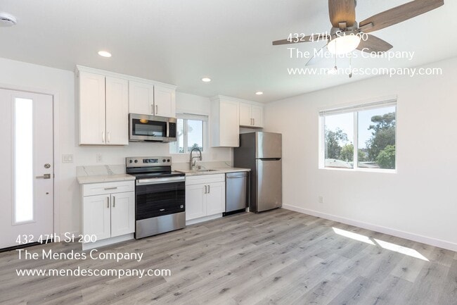 Photo - 432 47th St Unit 200